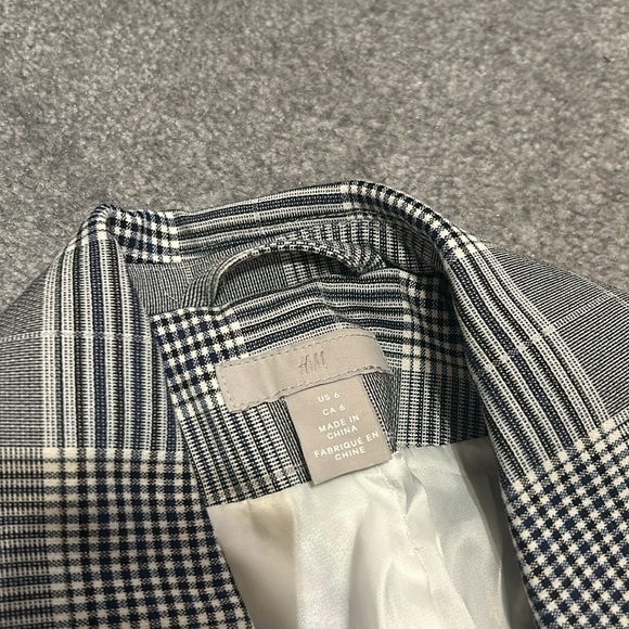 H&M blazer - Picture 2 of 4